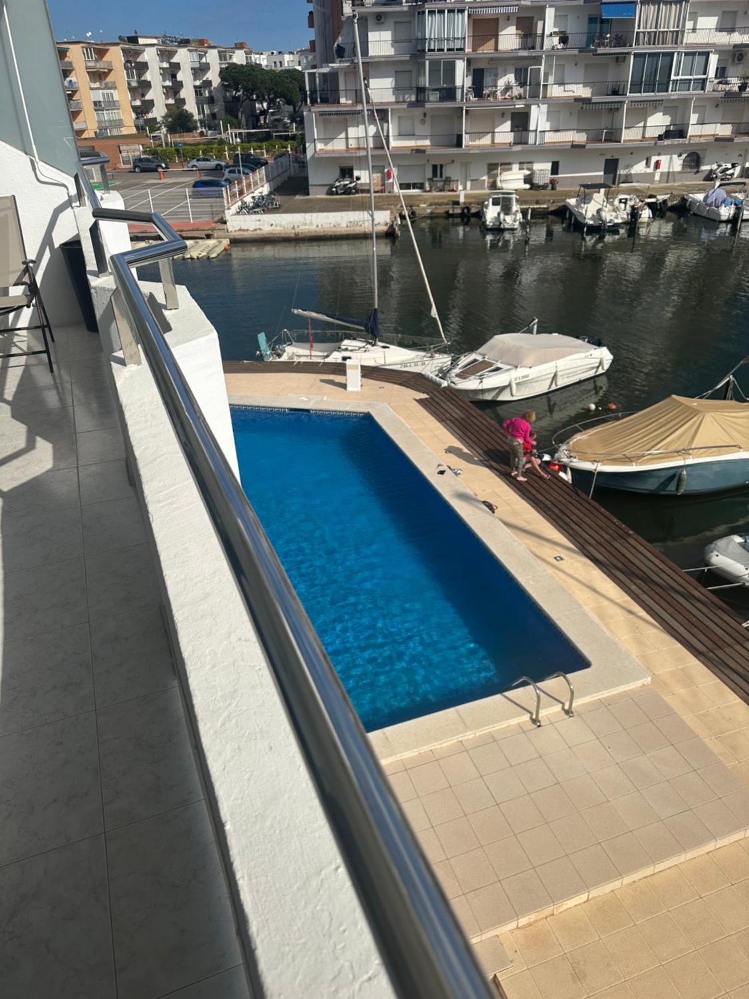 Bonito Apartamento En Roses Zona Familiar Екстер'єр фото